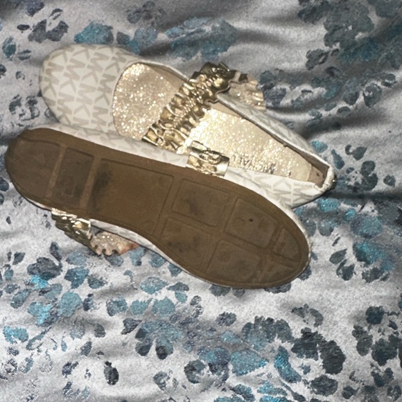 Michael Kors Cream and Gold Flats with Signature MK Design - Picture 4 of 5